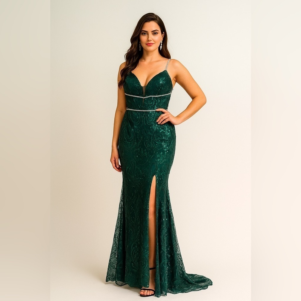 CAMILLE LA VIE BUTTERFLY FORMAL GOWN DRESS EMERALD GREEN SIZE 2